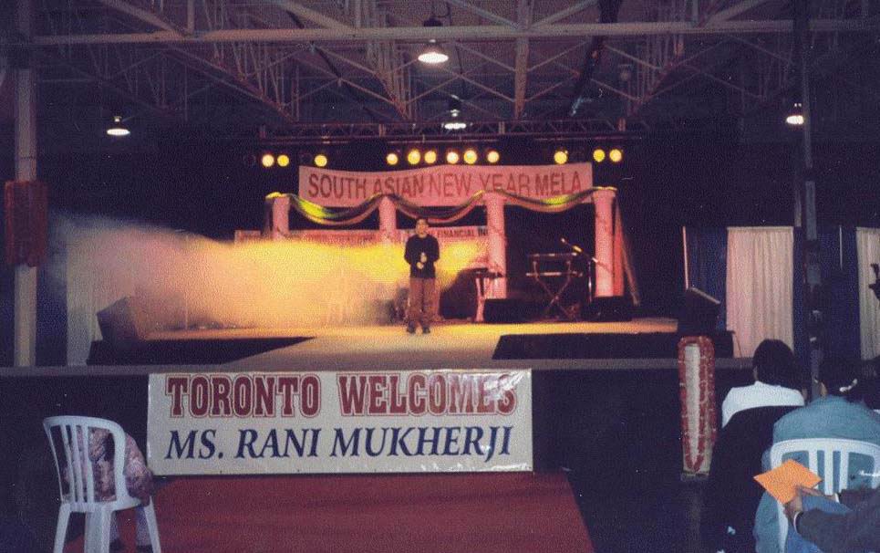 inraniconcert.jpg (97588 bytes)