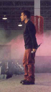 performing2.jpg (11950 bytes)